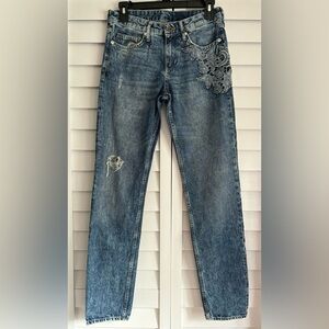 H&M‎ Blue Wash Embroidered Floral Distressed Lace Slim Boyfriend Jeans 25-32